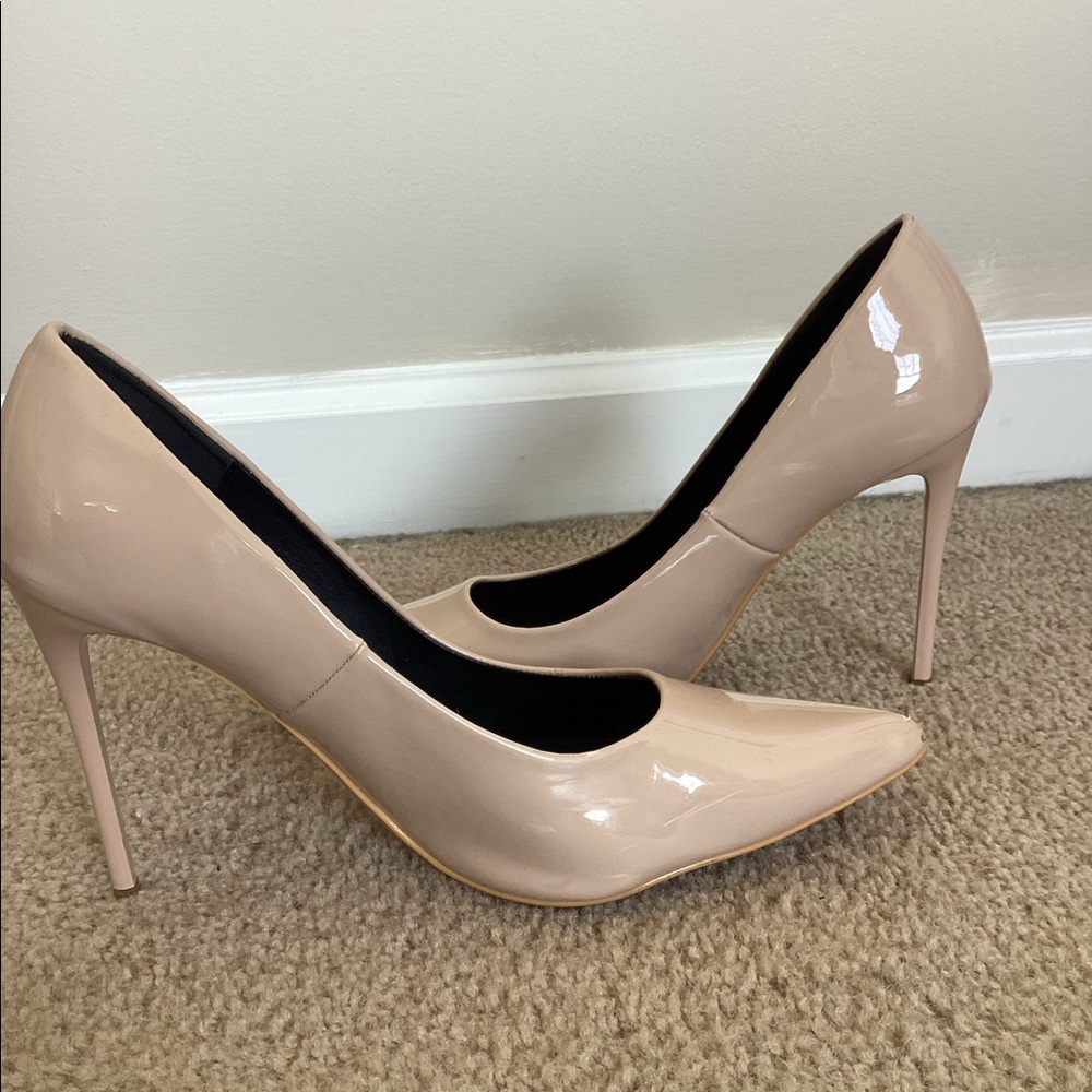 Nude pumps, USA size 9, worn twice